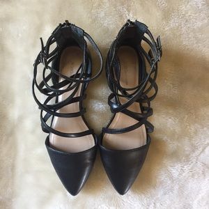 Black BCBG Strappy Zip Pointy Flats 7